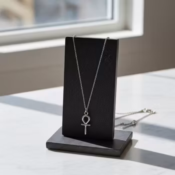Silverhalsband med Ankh hänge