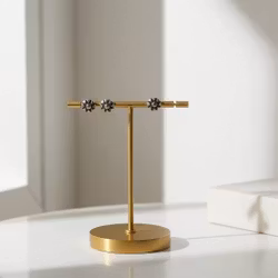 Stiftörhängen blommor silver