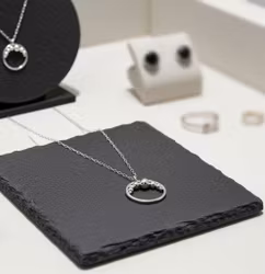 Silverhalsband med rund ring