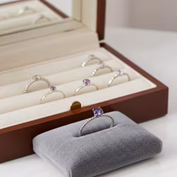 Kulring med lila sten silver