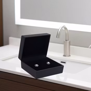 Herrörhängen mönstrade kulor