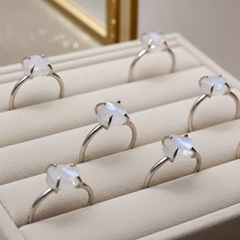 Rå Månsten ring silver