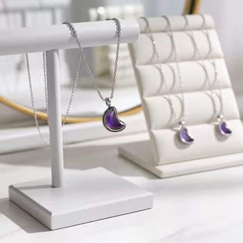 Silverhalsband med Ametist halvmåne