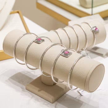 Bangle armband med berlock silver