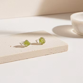 Örhängen rå Peridot silver
