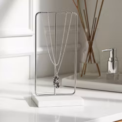 Silverhalsband med rustikt hänge