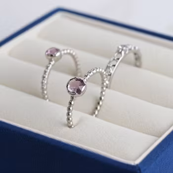 Kulring med Ametist sten