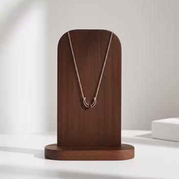 Halsband med Granat sten silver