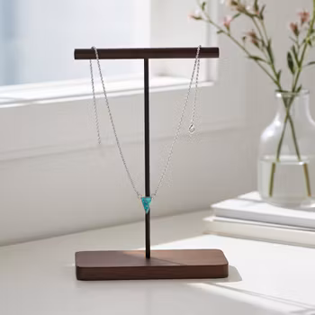 Silverhalsband med trekantig turkos sten