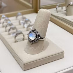 Månsten ring silver