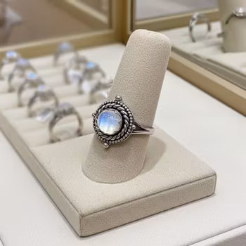 Månsten ring silver