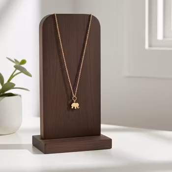 Halsband med elefant hänge