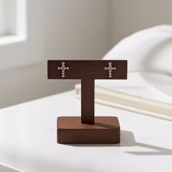 Stiftörhängen små kors i silver