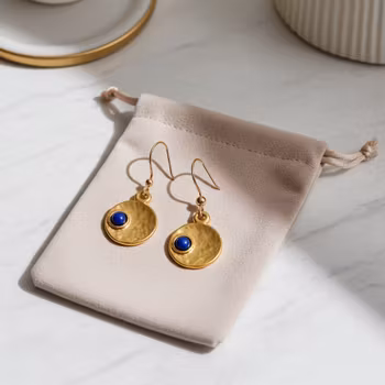 Guldförgyllda hängande örhängen