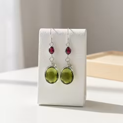 Silverörhängen Peridot