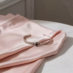 Cuff armband med sten silver