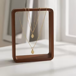 Halsband med kedja och Hamsa hand