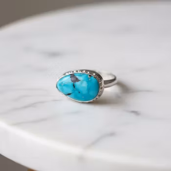 Ring med turkos