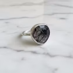 Svart Rutilerad kvarts kristall ring