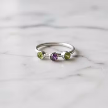 Peridot och Ametist ring silver