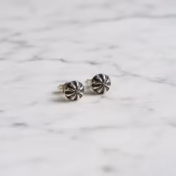 Silverörhängen mönstrade kulor