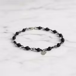 Svart smalt herrarmband