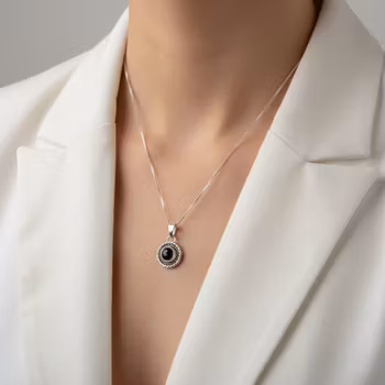 Silverhalsband med svart Onyx