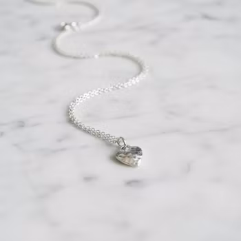 Halsband med litet hjärta silver