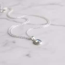 Regnbågsmånsten halsband silver