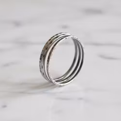 Mönstrade silverringar