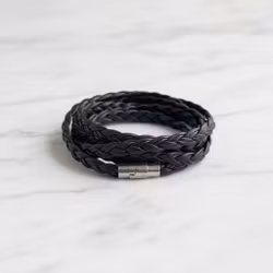 Svart flätat läderarmband herr
