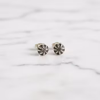 Herrörhängen mönstrade kulor