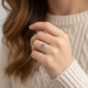 Kulring med lila sten silver