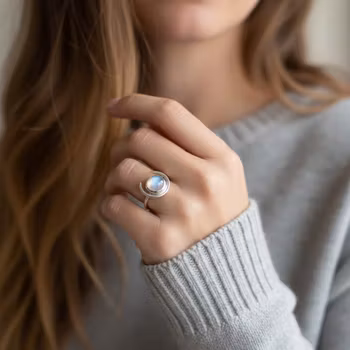 Regnbågsmånsten ring silver