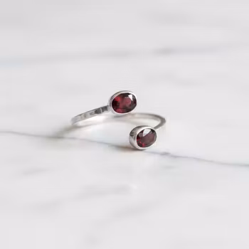 Ring med Granat stenar silver