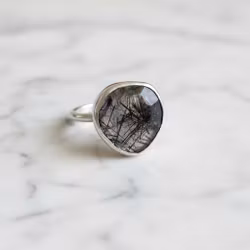 Svart Rutilerad kvarts kristall ring