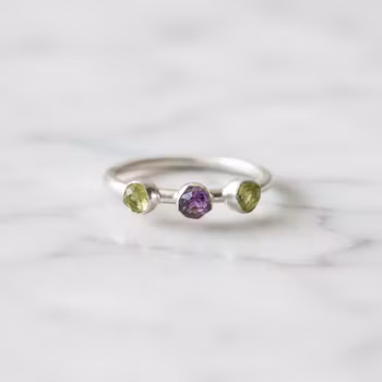Peridot och Ametist ring silver