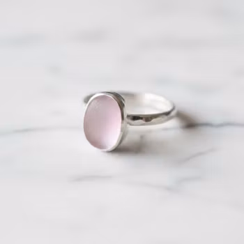 Ring med rosa Sjöglas silver