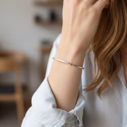 Armring med hamrad yta silver