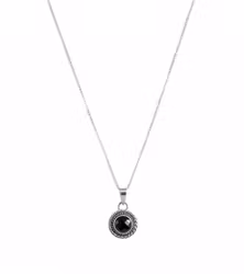 Silverhalsband med svart Onyx