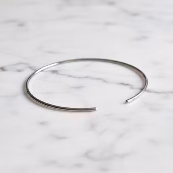 Öppet armband i silver herr
