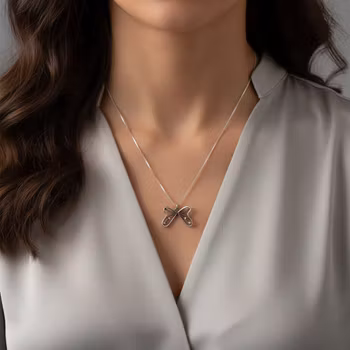 Halsband med Fjäril silver