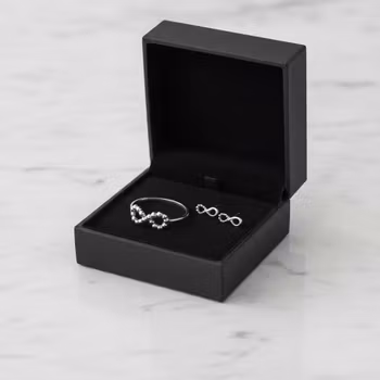 Smyckeset evighetstecknet silver