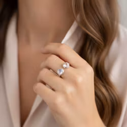 Regnbågsmånsten och rosa Kalcedon ring