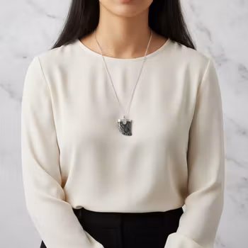 Långt halsband med jaspis hänge