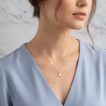 Halsband med elefant hänge