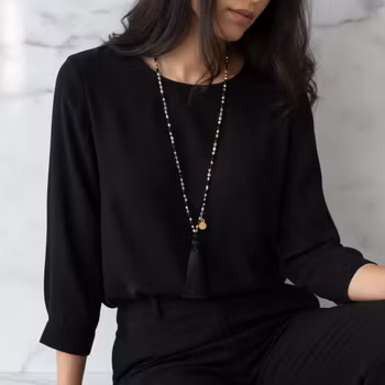 Knutet pärlhalsband med tassel