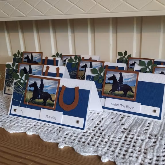 Personal place cards with images/ Personlig bordkort med bilde