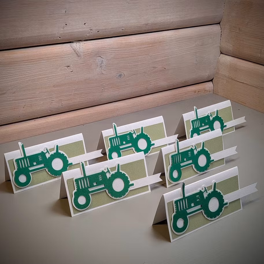 Simple personalised place cards without images/ Enkle personlige bordkort uten bilde
