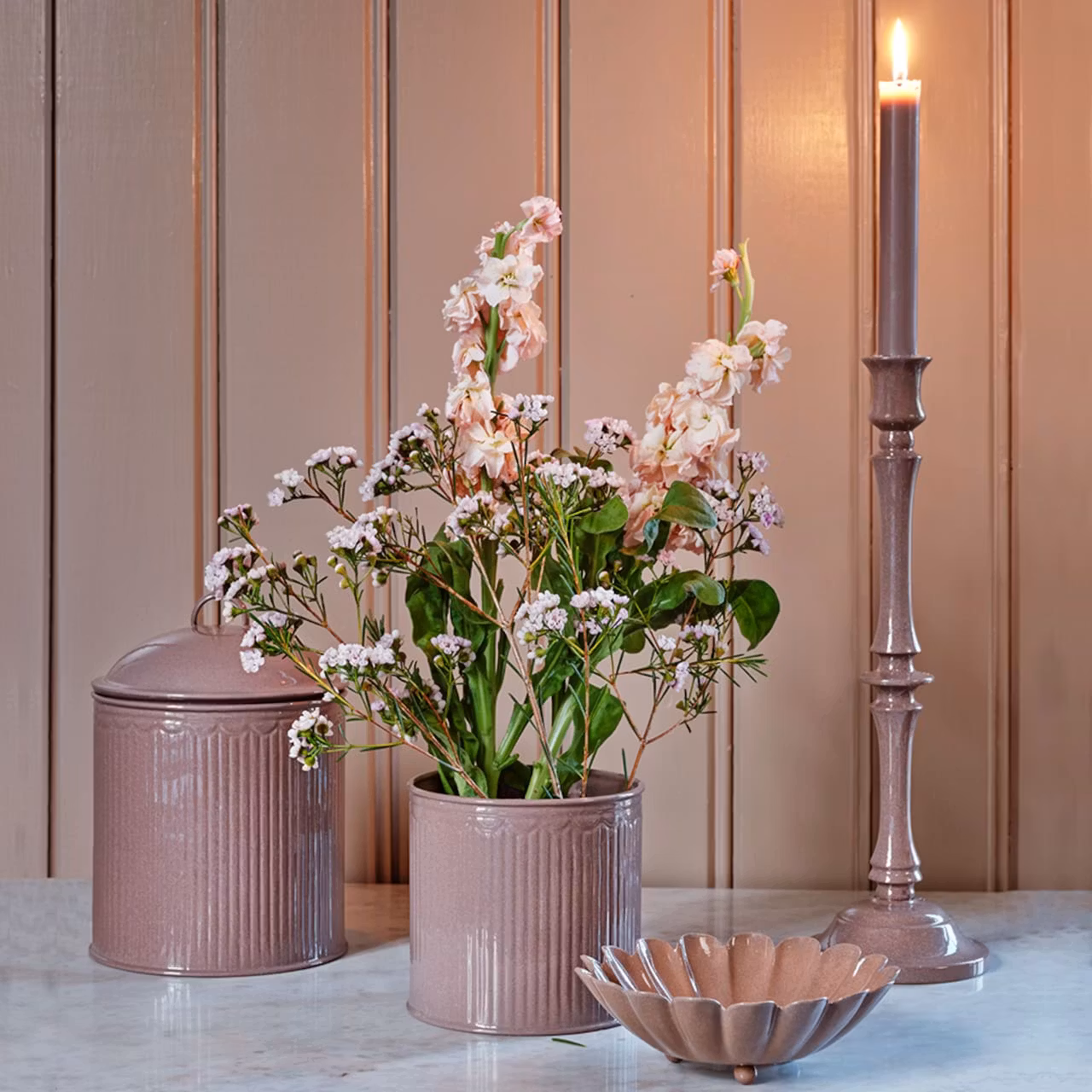 Liten burk rosa